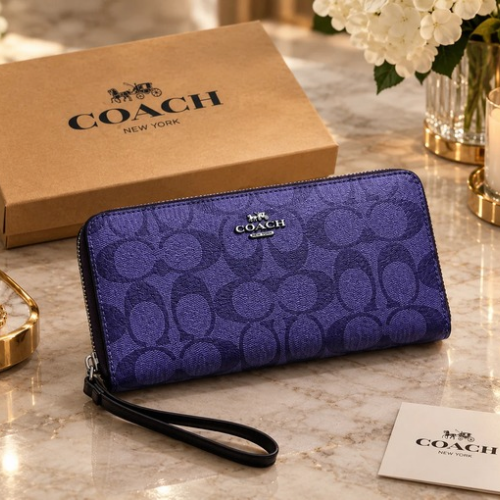 Coach Signature Zip Around Wallet Purple Wristlet Leather Women's Clutch